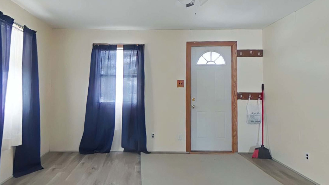 Living Room - 407 7th Ave Sterling IL - Team Flannery