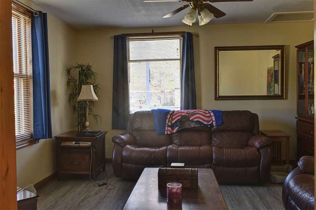 Living Room - 700 9th Ave Rock Falls IL 61071