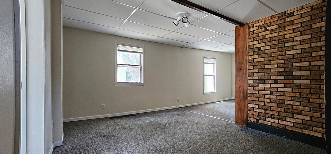 Living Room - 509 W 6th St Dixon IL 61021